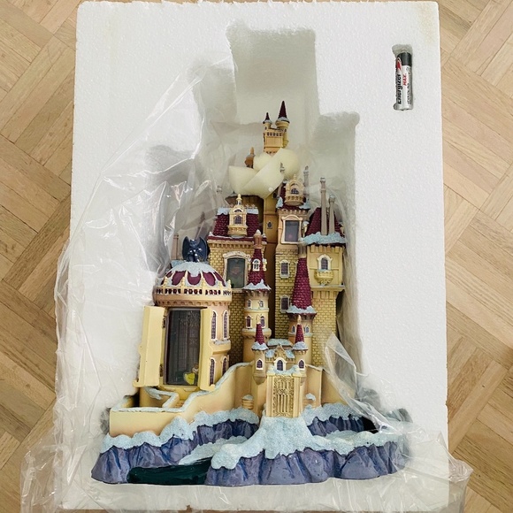 Disney Store - Castle Collection Figurine - Beauty and the Beast, Belle's Castle - Picture 2 of 7